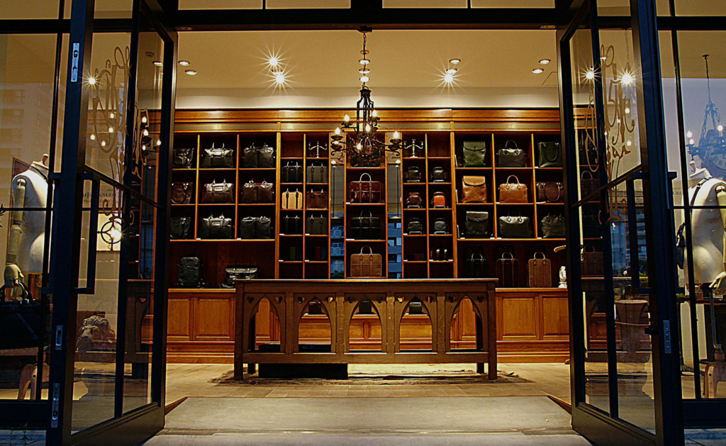 FLAGSHIP STORE